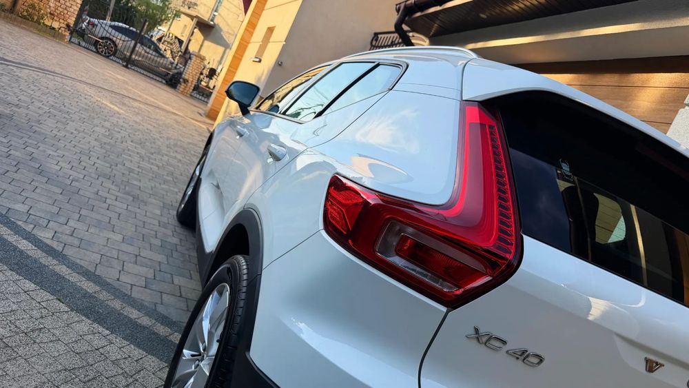 Volvo XC 40 ACC/Keylessgo/ grz.kier/Hak