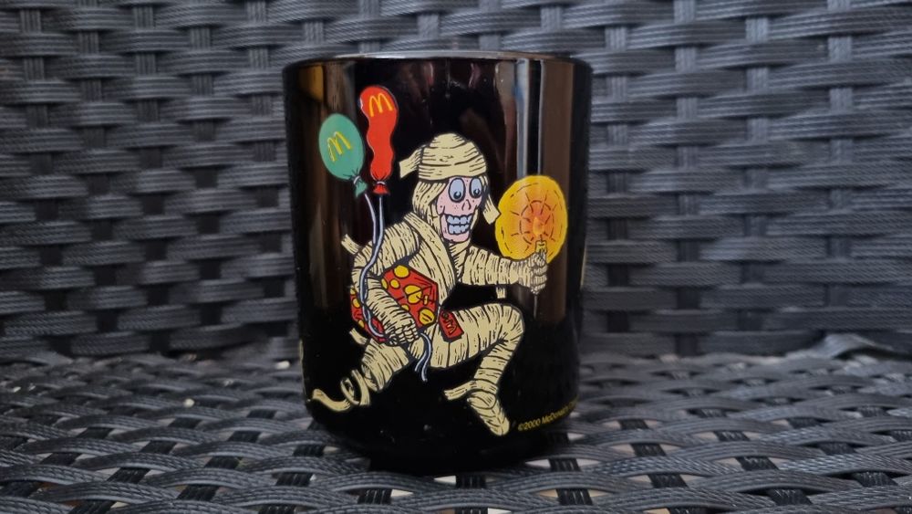 Kubek mcdonalds 2000 rok kolekcja