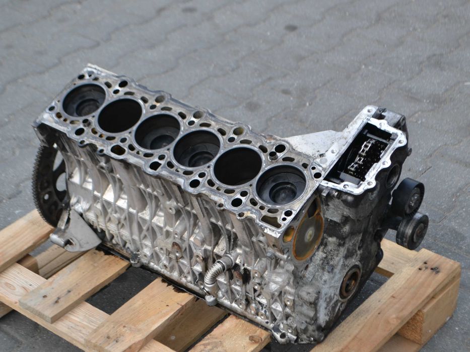 Dół, Blok silnika, wał, tłoki, korbowody BMW X5 3.0D M57  306D3