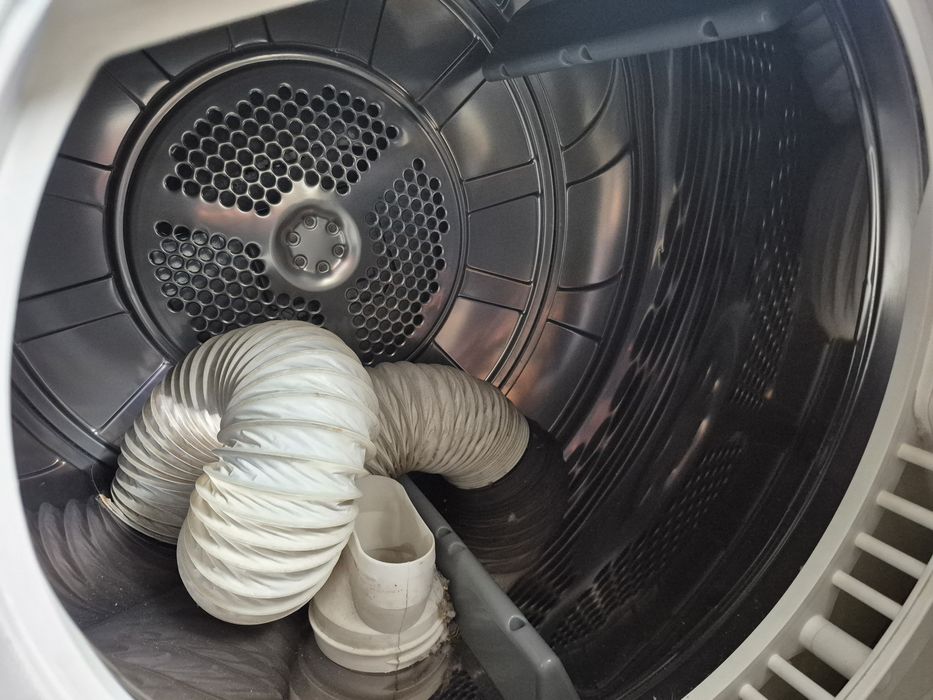 Máquina de Secar AEG avariada