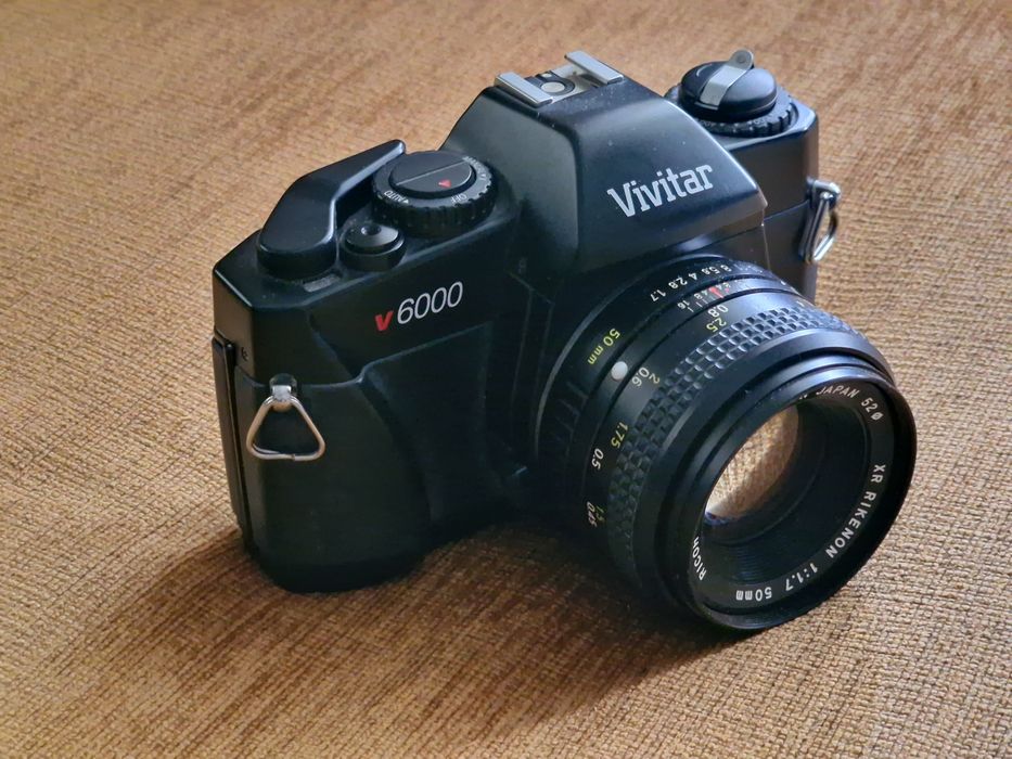 aparat analog vivitar v6000 z obiektywem 1.17