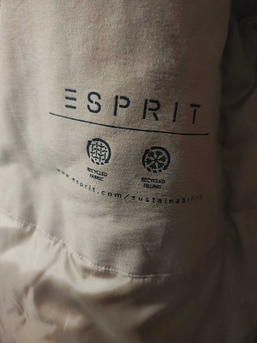 Зимова куртка - пальто Esprit