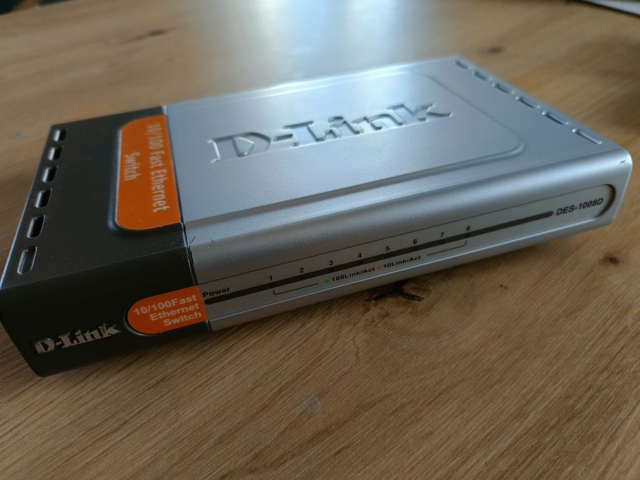 Switch D-Link DES-1008D  8 portów