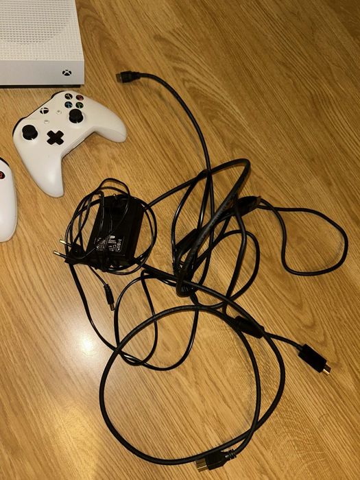 Xbox one S all digital+kinect+2pady