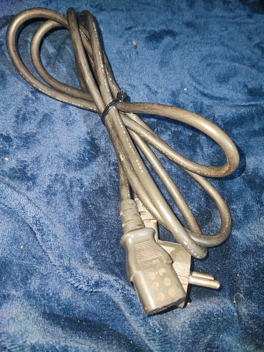 kabel zasilający, różne opcje