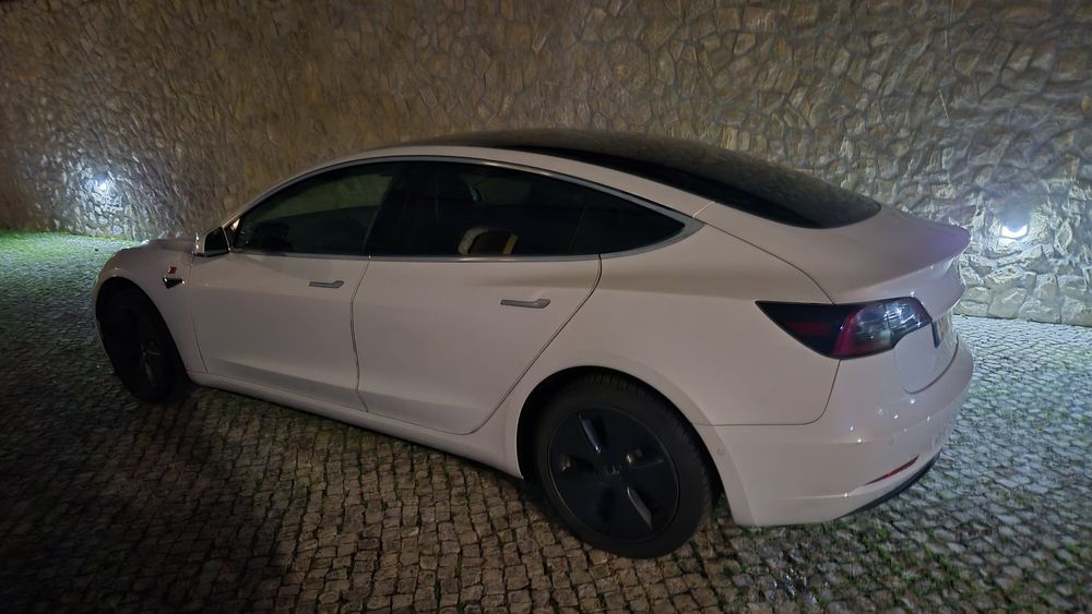 Tesla Model 3 Standard Range Plus RWD