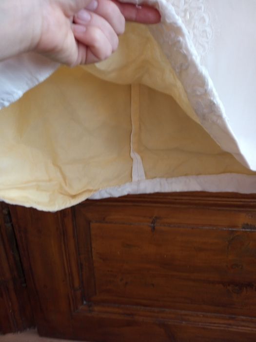 Biała suknia ślubna