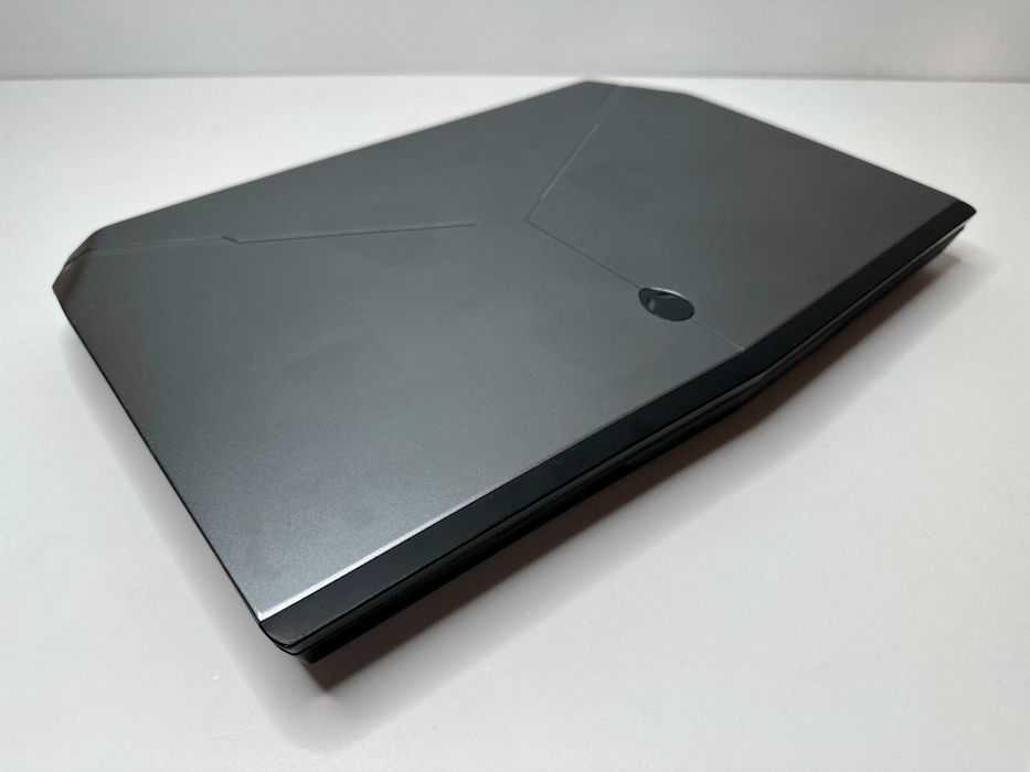 Dell Alienware 15 R2, i7-6700HQ, 16Gb, 256Gb + 1Tb, GTX 970M, FHD IPS