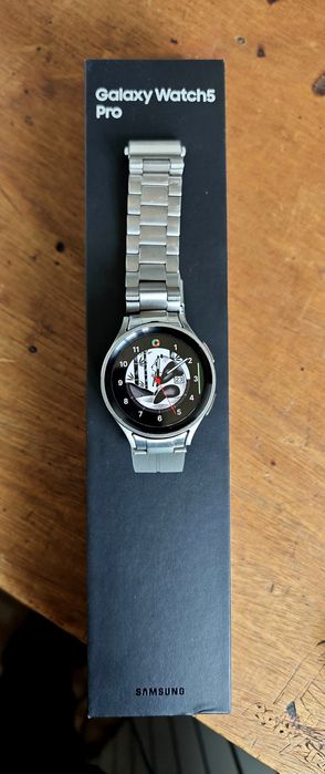 Samsung Galaxy Watch 5 pro Titanium + extras