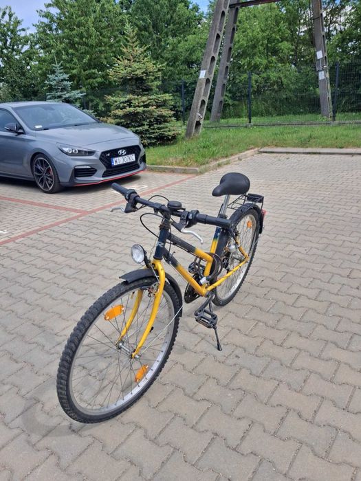 Sprzedaję mój młodzieżowy rower.