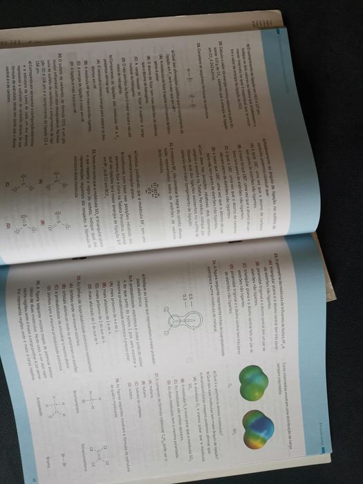 Conjunto de 2 cadernos de atividades de Física e Química 10 ano