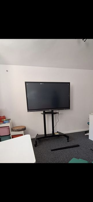 Monitor interaktywny ze stojakiem Avtek 55''