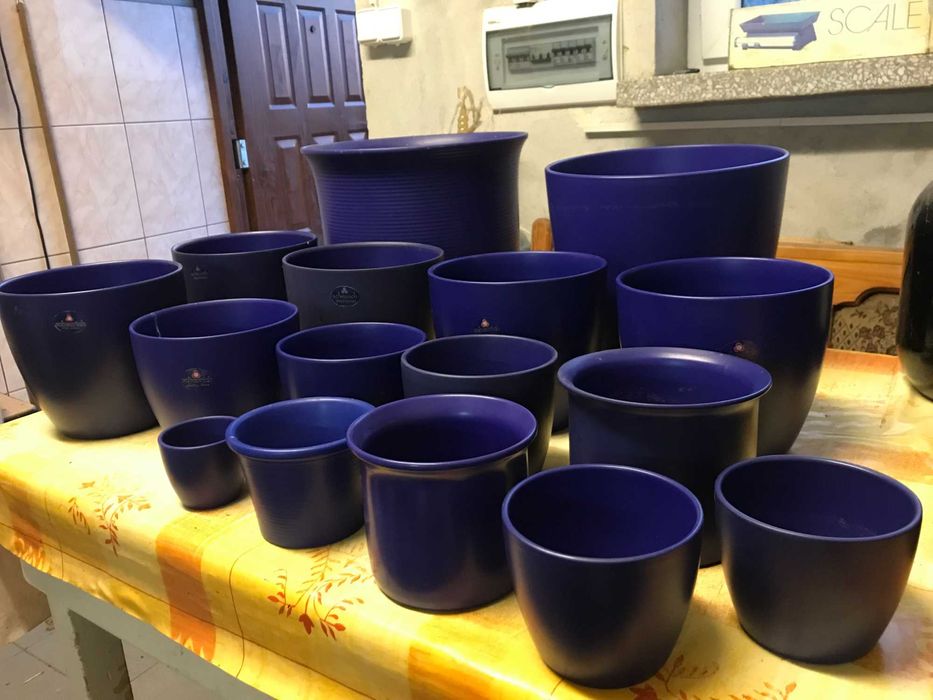 Donice ceramiczne, ogrodowe, niebieskie - zestaw 16 sztuk