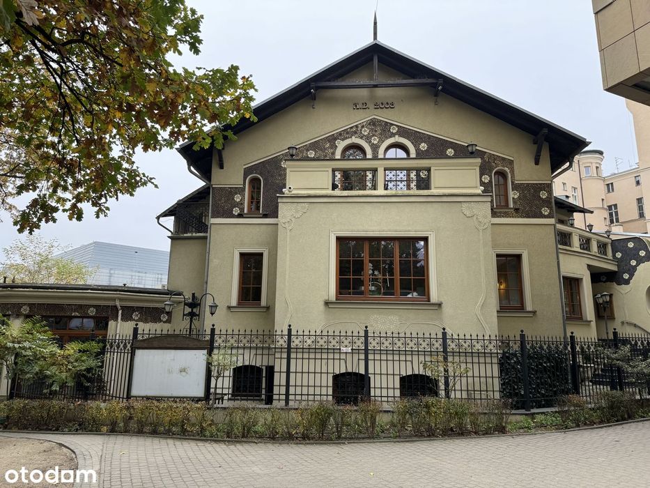 Na sprzedaż budynek komercyjny o pow. 660 m2 w centrum miasta