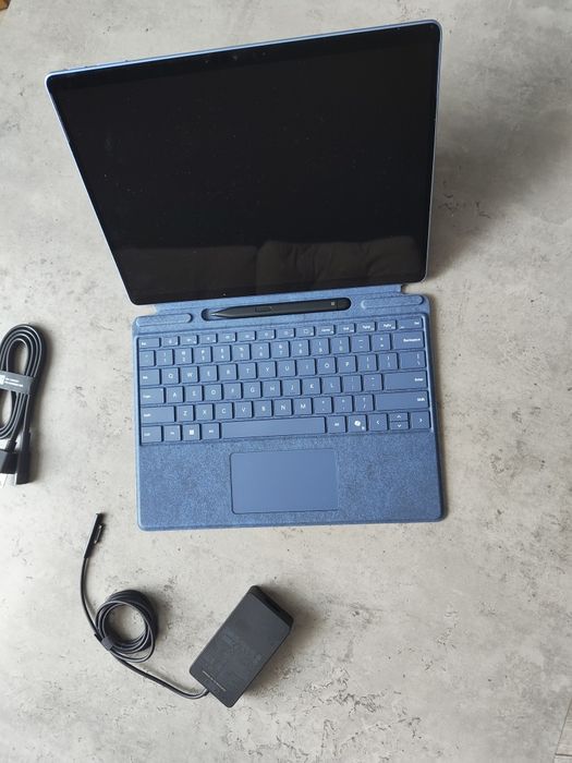 Планшет Microsoft Surface Pro 11 X Plus 16/512GB Sapphire (ZHY-00036)