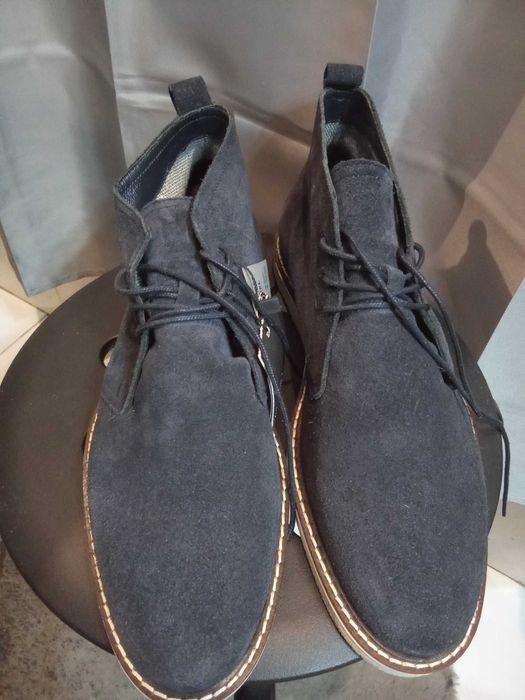 Botas homem 43/44 novas