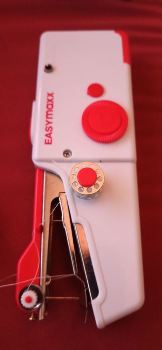 Maquina de costura portatil, NOVO