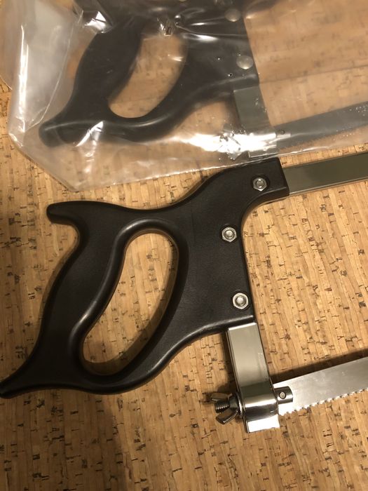 Пила///м'ясо///кістки//полотно/ручна