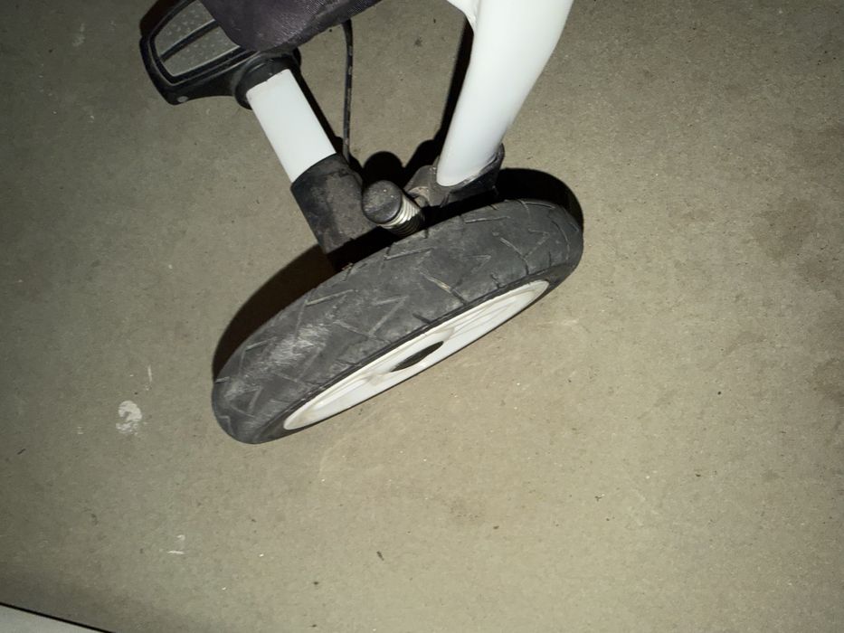 Sprzedam Wózek firmy Adamex by pajero 3w1