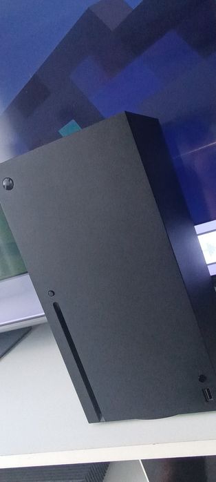 Pełen Zestaw Konsola Xbox Series X Słuchawki Kontroler