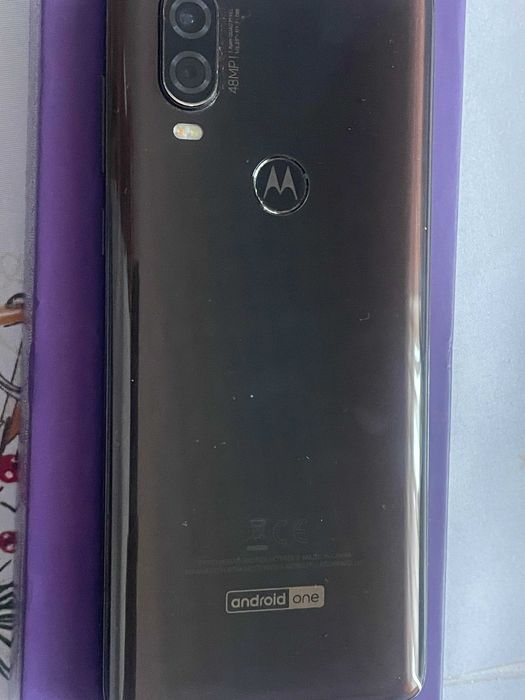 Motorola one vision 4/128 GB