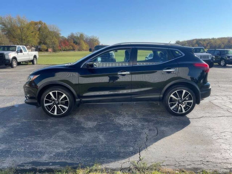 Nissan Rogue Sport S      2019