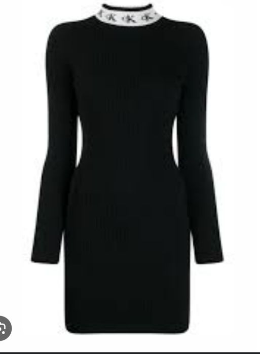 Платье шерстяное Calvin Klein оригинал р.М