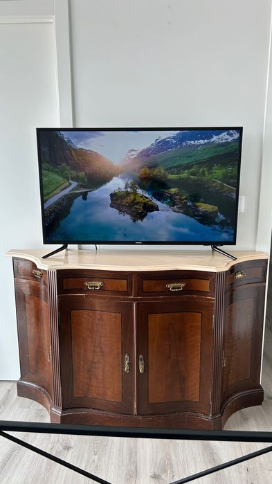 Móvel para hall de entrada, com pedra em mármore