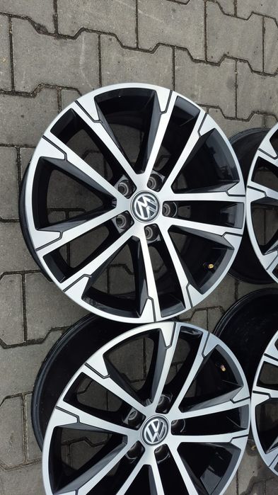 Felgi 3G0601025M 17 5x112  VW passat B7 B8 Caddy Touran Golf