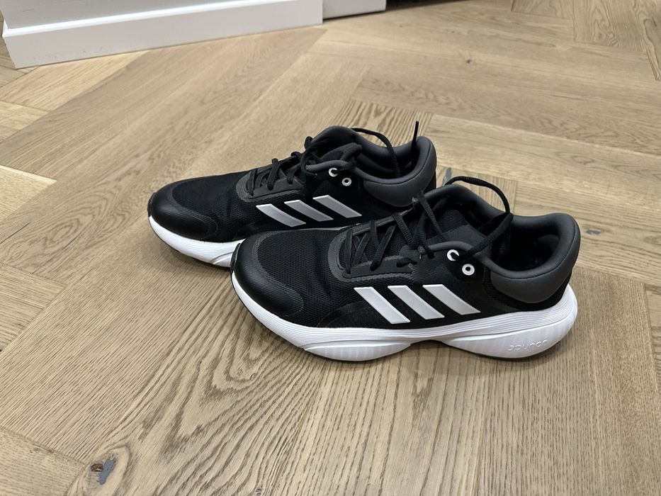 Adidas response czarne, rozmiar 42 2/3