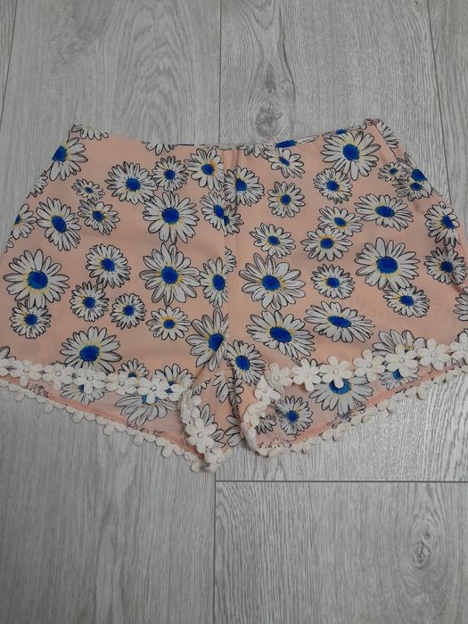 Spodenki szorty rozowe w kwiaty