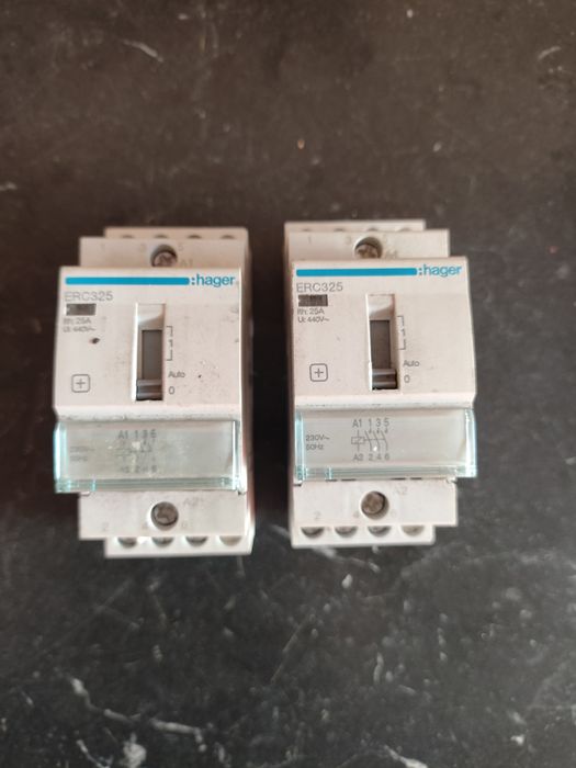 2 x Contactor Hager ERC325 25A, 3NA, 230V
ERC325