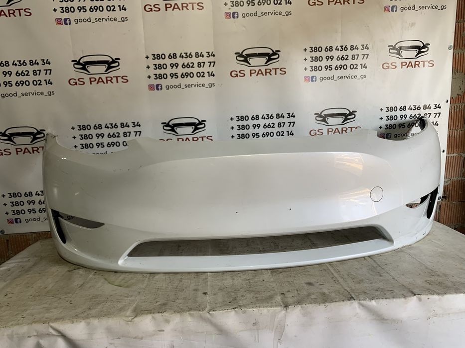 Бампер Tesla Y 2019-2025