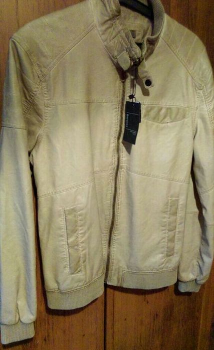 Bershka р.52 из искусственной кожи куртка мужская