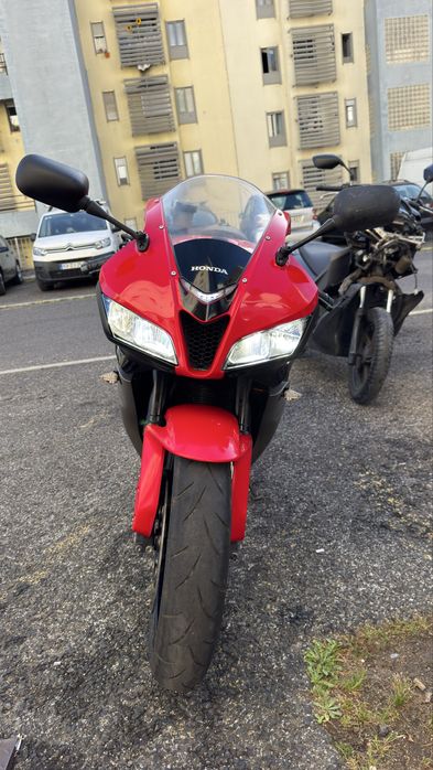 Honda Cbr 600 rr aceito trocas