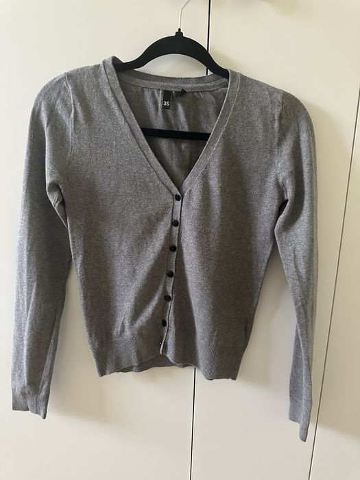 Sweterek rozpinany, na guziki