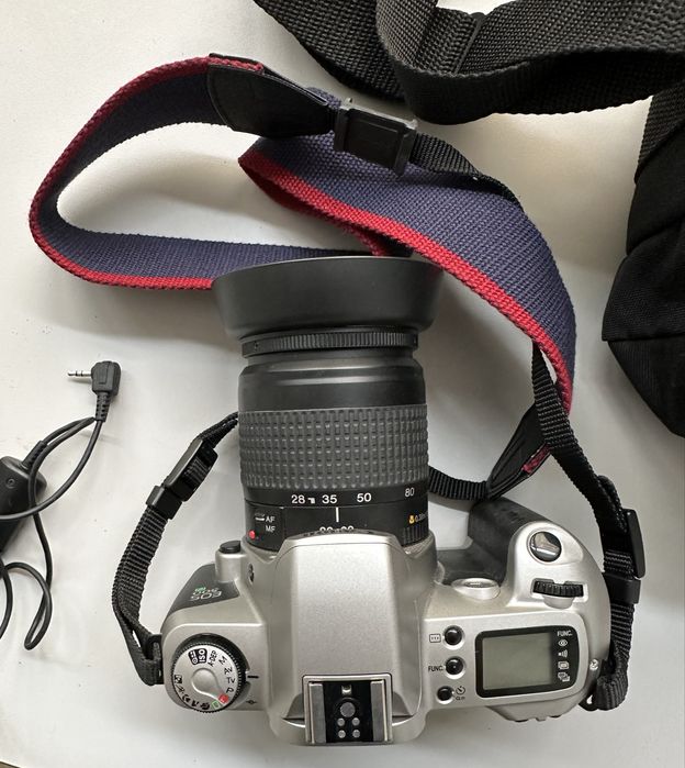 Aparat Canon EOS 500N + lampa SPEEDLITE 380EX