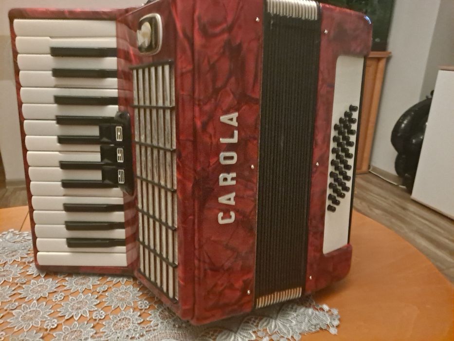Akordeon Karola 32