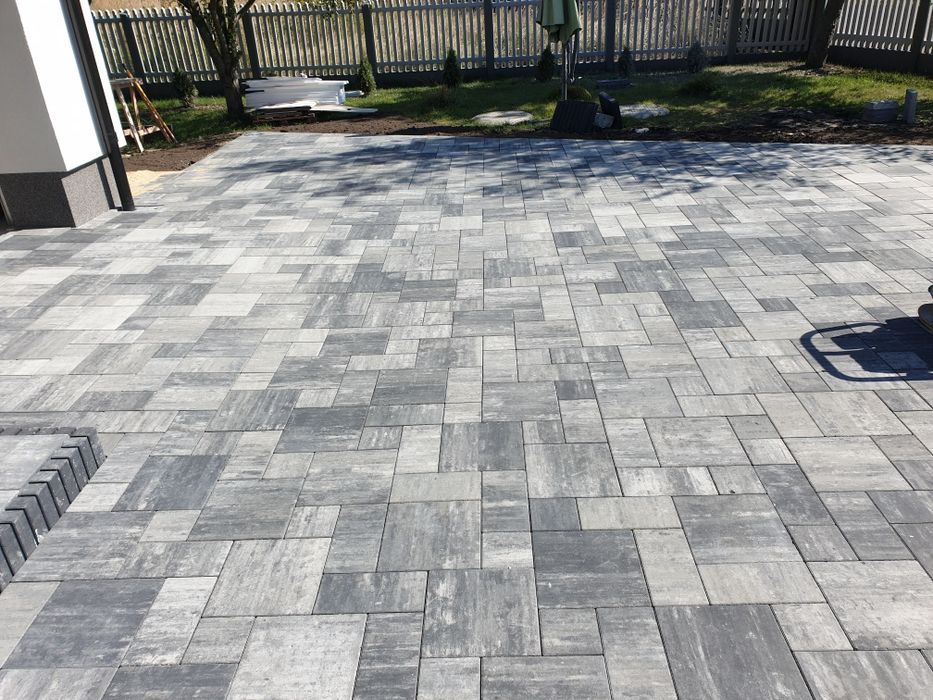 Układanie kostki brukowej