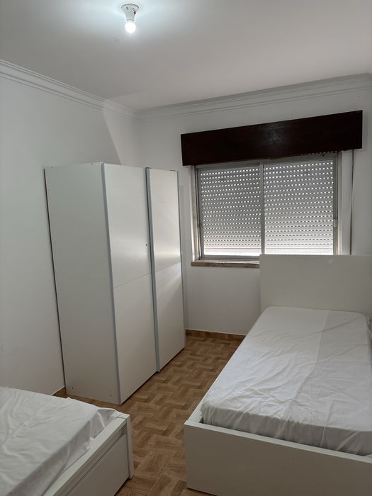 Quarto pra alugar em Miratejo