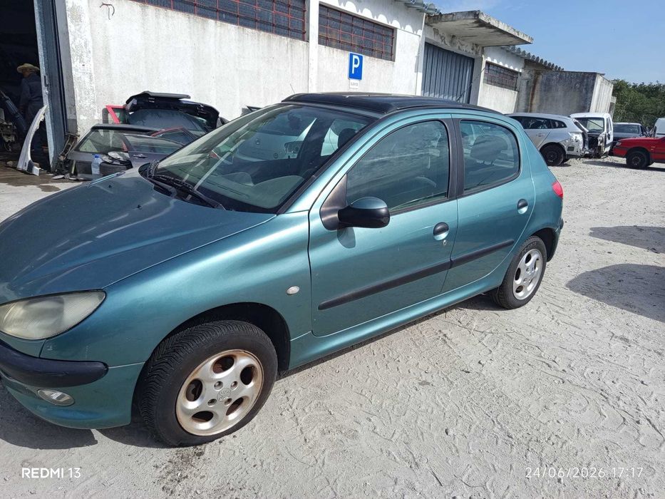 Para peças Peugeot 206 1.1 ano 2000