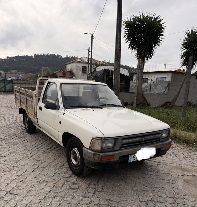 Toyota hilux 3 lugares
