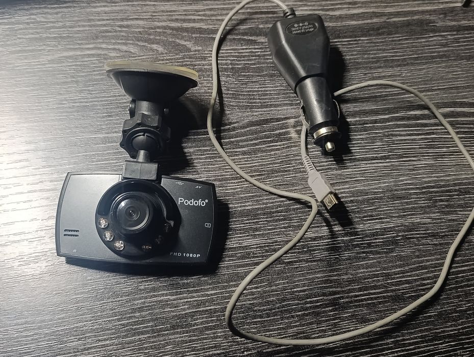 Автовідеорегістратор Podofo