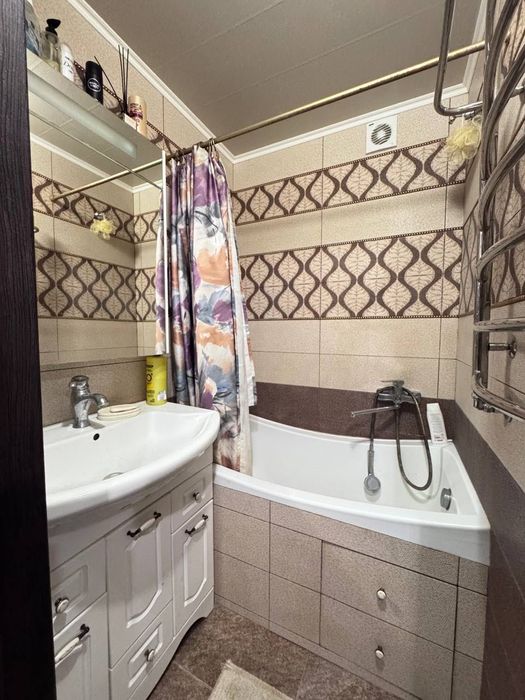 Продам 4к квартиру 89м2 Амосова(Корчагінців), 40