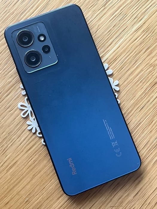 Телефон Redmi 12