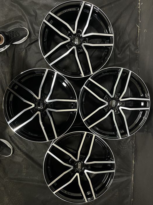Диски R18 5x112 Et30 8J. Audi A6 C8 C7 A4 B9 B8 A8 A7 A5 Q7 Q5 Q3 E-tron VW Touareg Tiguan Mercedes W222 W221 W220 W213 W212 W211 W206 W164 W166 W167