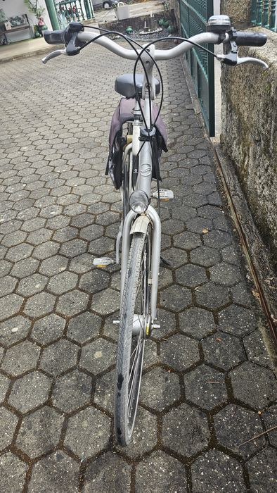 Bicicleta de estrada de mulher