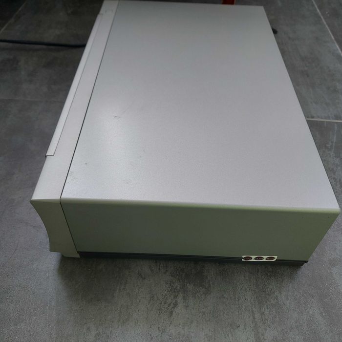 Відеомагнітофон Toshiba V-E38 (VHS, робочий)