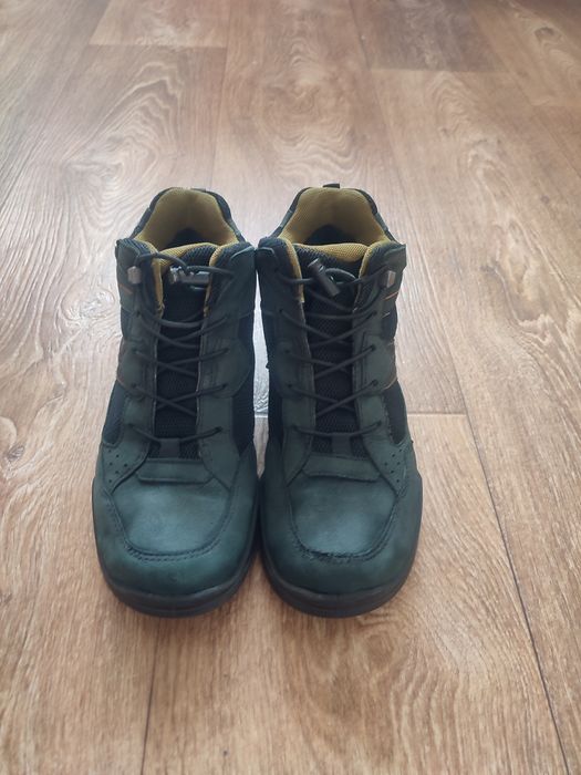 Продам черевики Ecco