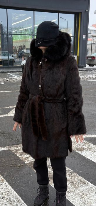 Шуба ниркова розмір М (49-50)